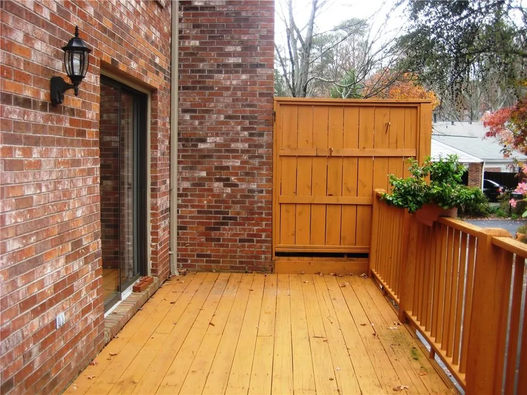 275 The South Chace Unit 275, Sandy Springs, Georgia 30328, 3 Bedrooms Bedrooms, ,3 BathroomsBathrooms,Residential,Sold,275 The South Chace Unit 275,5622751