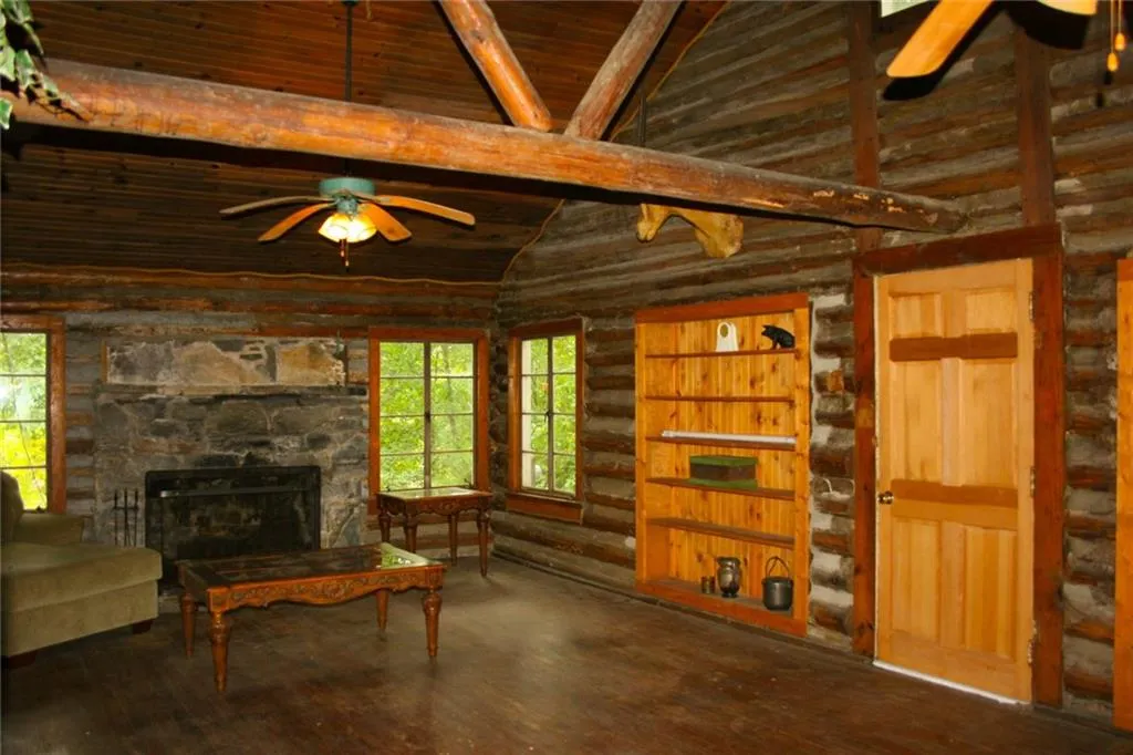 3685 Spalding Drive Ne, Sandy Springs, Georgia 30350, 4 Bedrooms Bedrooms, ,3 BathroomsBathrooms,Residential,Sold,3685 Spalding Drive Ne,5803634