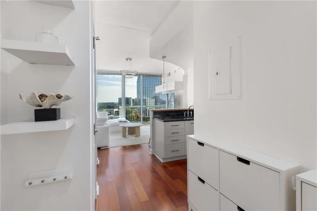3324 Peachtree Road Ne Unit 1304, Atlanta, Georgia 30326, 1 Bedroom Bedrooms, 0 ,1 BathroomBathrooms,Residential,For Sale,3324 Peachtree Road Ne Unit 1304,7735526