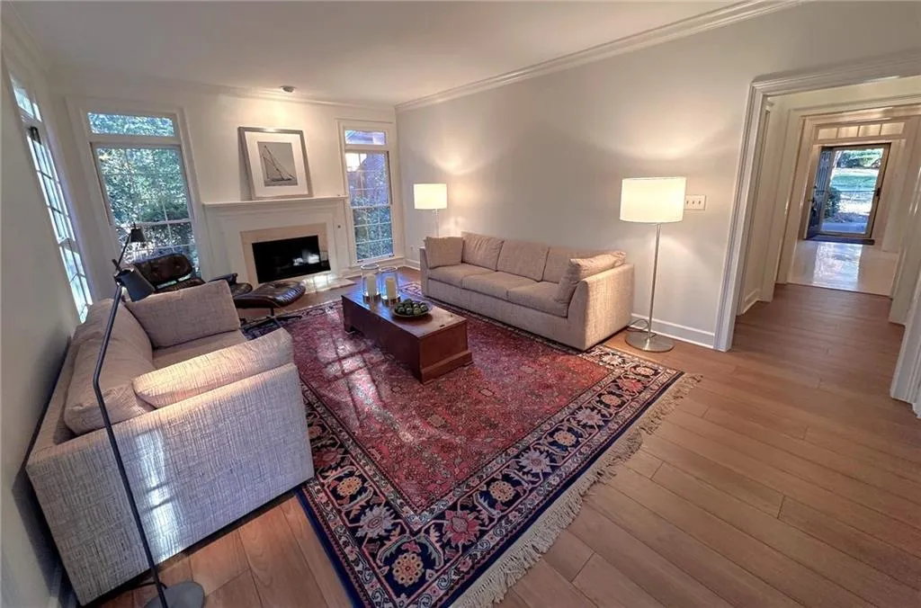 7155 Roswell Road Unit 61, Sandy Springs, Georgia 30328, 3 Bedrooms Bedrooms, ,2 BathroomsBathrooms,Residential,Sold,7155 Roswell Road Unit 61,7475203