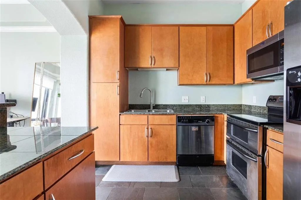 3445 Stratford Road Unit 3102, Atlanta, Georgia 30326, 1 Bedroom Bedrooms, ,1 BathroomBathrooms,Residential,For Sale,3445 Stratford Road Unit 3102,7594705