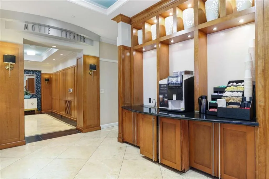 3445 Stratford Road Unit 3102, Atlanta, Georgia 30326, 1 Bedroom Bedrooms, ,1 BathroomBathrooms,Residential,For Sale,3445 Stratford Road Unit 3102,7594705