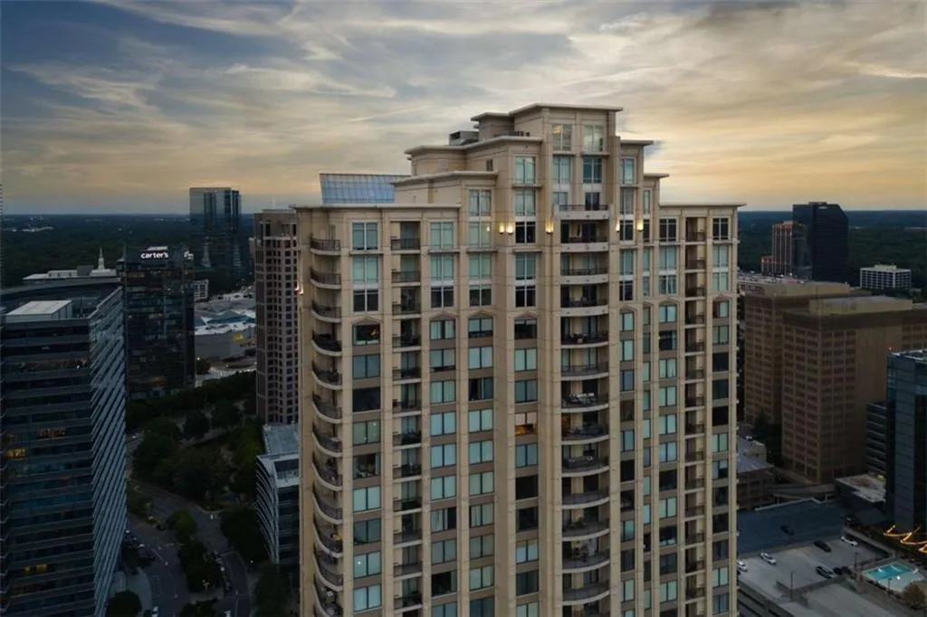 3445 Stratford Road Unit 3102, Atlanta, Georgia 30326, 1 Bedroom Bedrooms, ,1 BathroomBathrooms,Residential,For Sale,3445 Stratford Road Unit 3102,7594705