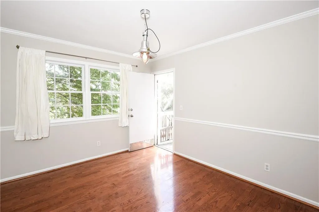 6520 Roswell Road Unit 28, Atlanta, Georgia 30328, 3 Bedrooms Bedrooms, ,2 BathroomsBathrooms,Residential,Sold,6520 Roswell Road Unit 28,5730757