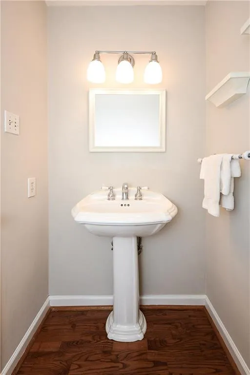 6520 Roswell Road Unit 28, Atlanta, Georgia 30328, 3 Bedrooms Bedrooms, ,2 BathroomsBathrooms,Residential,Sold,6520 Roswell Road Unit 28,5730757