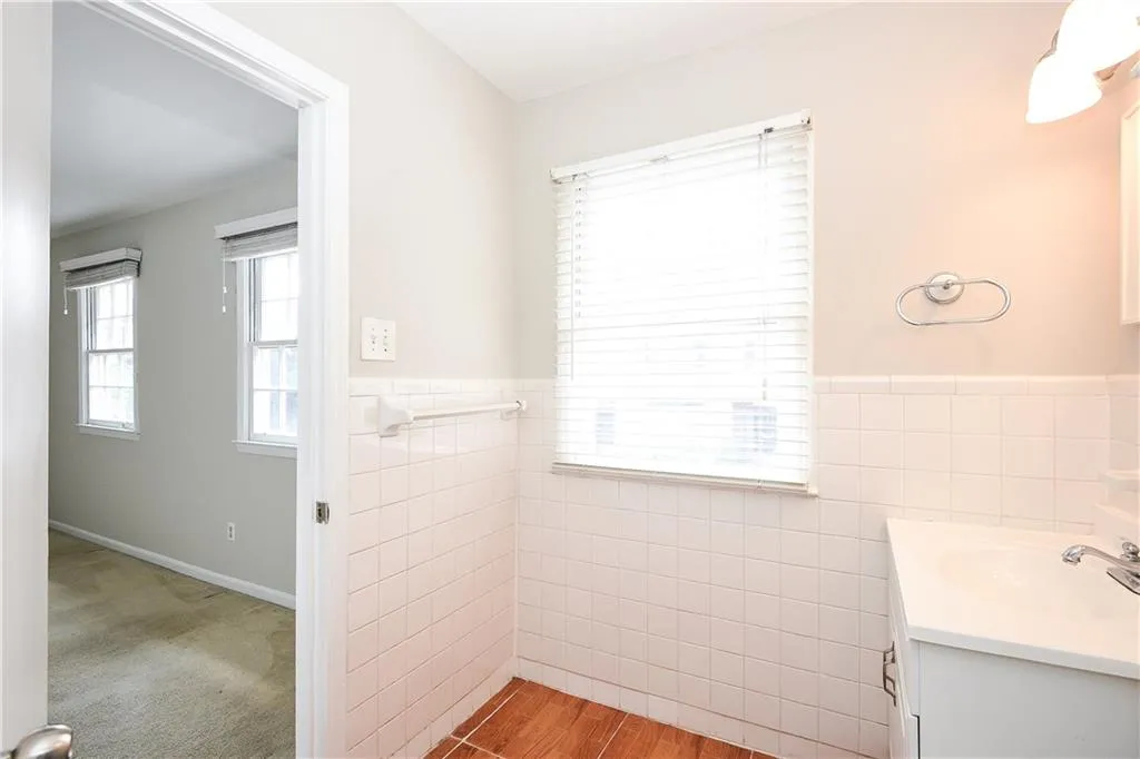 6520 Roswell Road Unit 28, Atlanta, Georgia 30328, 3 Bedrooms Bedrooms, ,2 BathroomsBathrooms,Residential,Sold,6520 Roswell Road Unit 28,5730757