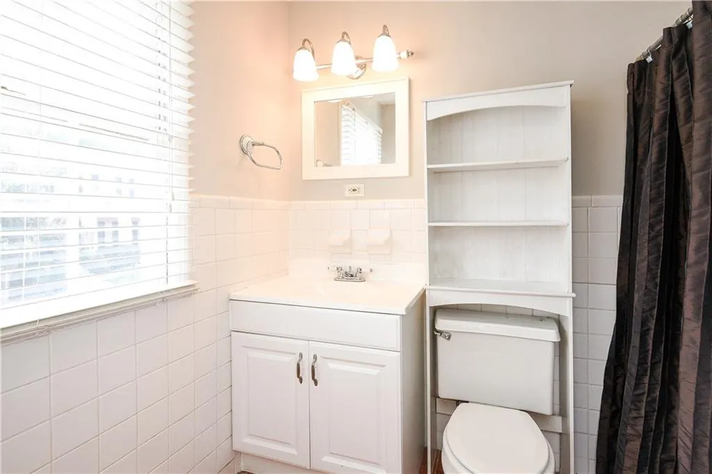 6520 Roswell Road Unit 28, Atlanta, Georgia 30328, 3 Bedrooms Bedrooms, ,2 BathroomsBathrooms,Residential,Sold,6520 Roswell Road Unit 28,5730757