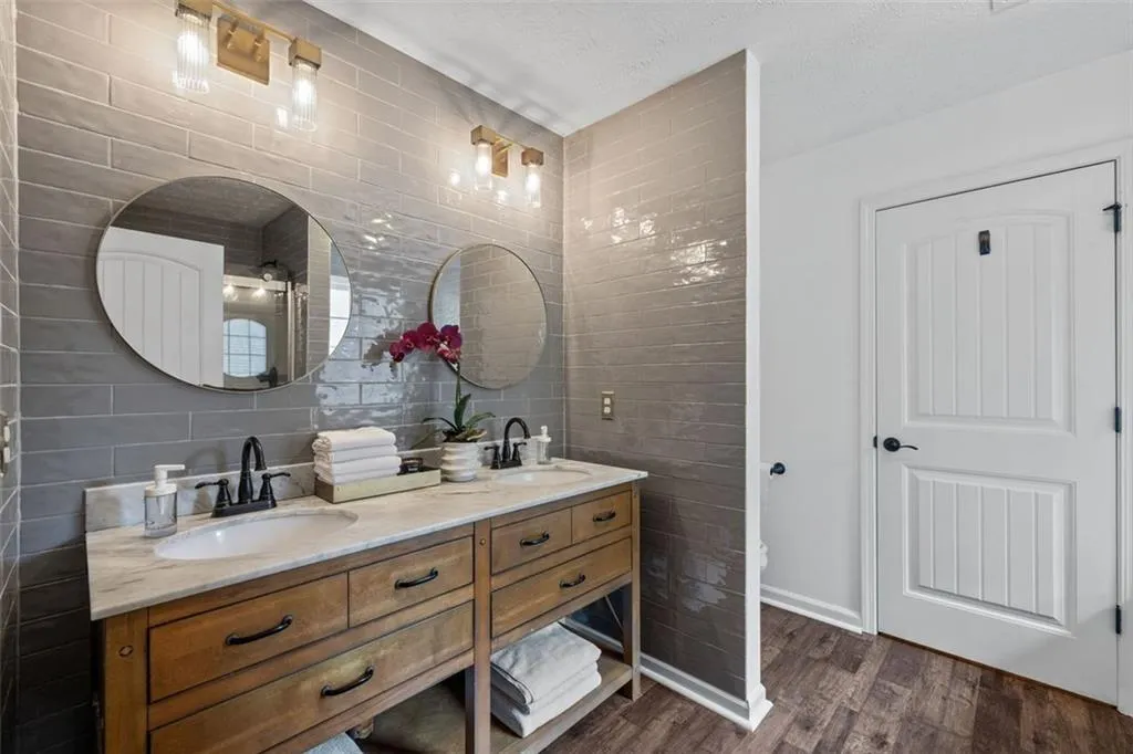 944 Herndon Street Nw, Atlanta, Georgia 30318, 3 Bedrooms Bedrooms, 0 ,3 BathroomsBathrooms,Residential,For Sale,944 Herndon Street Nw,7593629