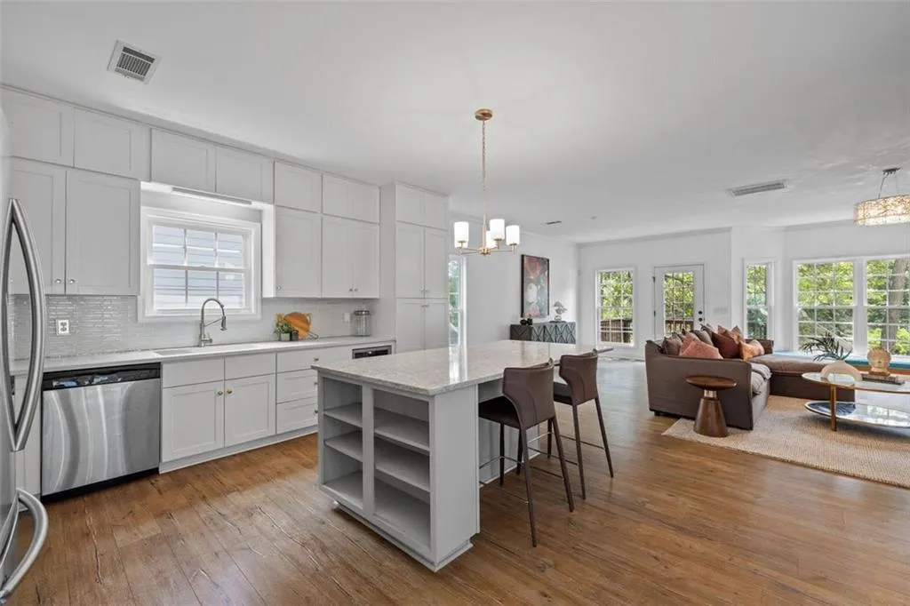 944 Herndon Street Nw, Atlanta, Georgia 30318, 3 Bedrooms Bedrooms, 0 ,3 BathroomsBathrooms,Residential,For Sale,944 Herndon Street Nw,7593629