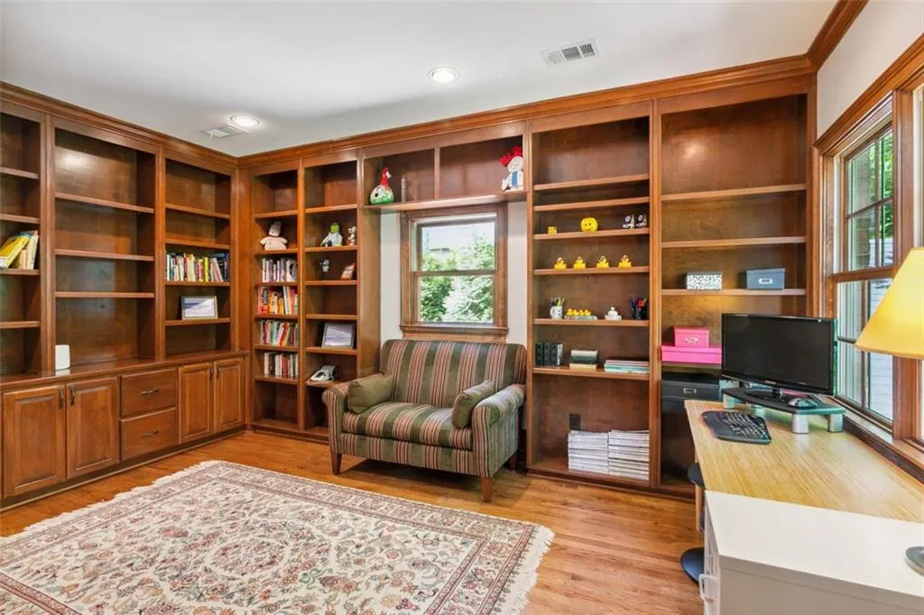 2905 Coles Way, Sandy Springs, Georgia 30350, 6 Bedrooms Bedrooms, ,4 BathroomsBathrooms,Residential,Sold,2905 Coles Way,7164245