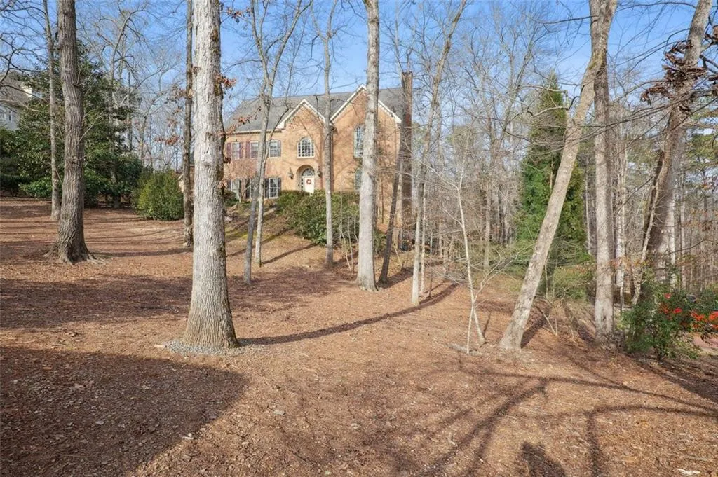 2905 Coles Way, Sandy Springs, Georgia 30350, 6 Bedrooms Bedrooms, ,4 BathroomsBathrooms,Residential,Sold,2905 Coles Way,7164245