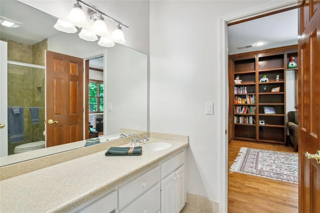 2905 Coles Way, Sandy Springs, Georgia 30350, 6 Bedrooms Bedrooms, ,4 BathroomsBathrooms,Residential,Sold,2905 Coles Way,7164245