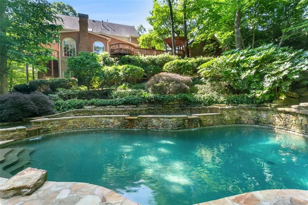 2905 Coles Way, Sandy Springs, Georgia 30350, 6 Bedrooms Bedrooms, ,4 BathroomsBathrooms,Residential,Sold,2905 Coles Way,7164245