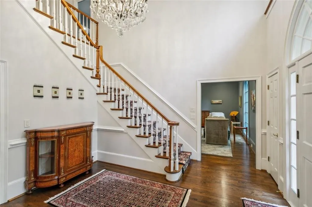 2905 Coles Way, Sandy Springs, Georgia 30350, 6 Bedrooms Bedrooms, ,4 BathroomsBathrooms,Residential,Sold,2905 Coles Way,7164245