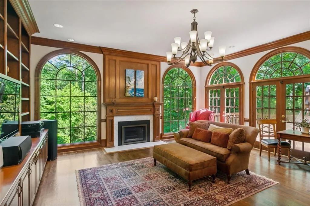 2905 Coles Way, Sandy Springs, Georgia 30350, 6 Bedrooms Bedrooms, ,4 BathroomsBathrooms,Residential,Sold,2905 Coles Way,7164245