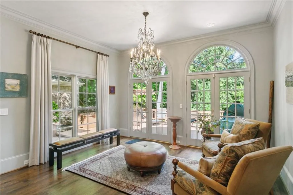 2905 Coles Way, Sandy Springs, Georgia 30350, 6 Bedrooms Bedrooms, ,4 BathroomsBathrooms,Residential,Sold,2905 Coles Way,7164245