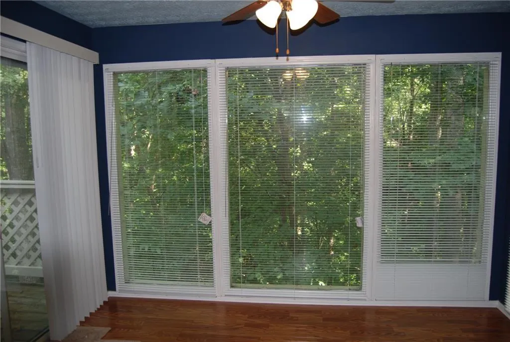 1409 Vicksburg Place, Sandy Springs, Georgia 30350, 2 Bedrooms Bedrooms, ,2 BathroomsBathrooms,Residential,Sold,1409 Vicksburg Place,5879819