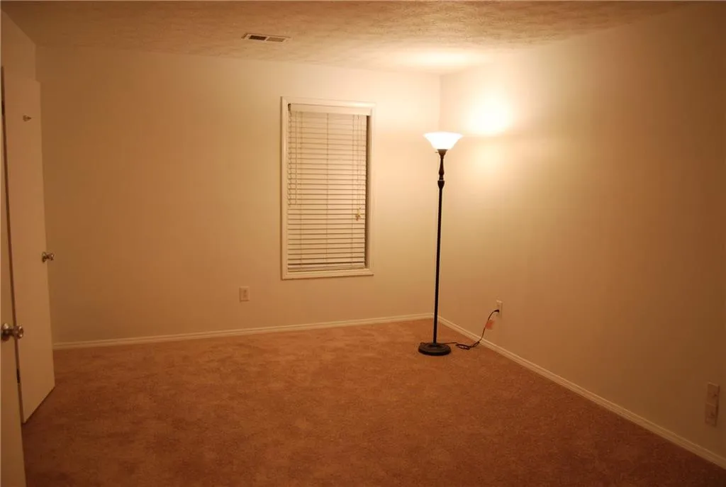 1409 Vicksburg Place, Sandy Springs, Georgia 30350, 2 Bedrooms Bedrooms, ,2 BathroomsBathrooms,Residential,Sold,1409 Vicksburg Place,5879819