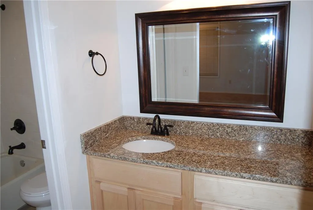 1409 Vicksburg Place, Sandy Springs, Georgia 30350, 2 Bedrooms Bedrooms, ,2 BathroomsBathrooms,Residential,Sold,1409 Vicksburg Place,5879819