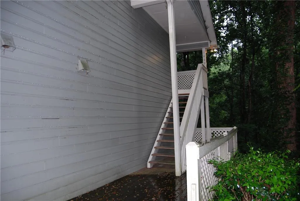 1409 Vicksburg Place, Sandy Springs, Georgia 30350, 2 Bedrooms Bedrooms, ,2 BathroomsBathrooms,Residential,Sold,1409 Vicksburg Place,5879819