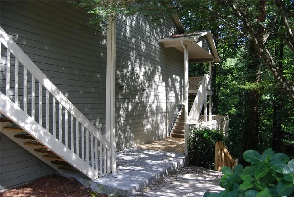 1409 Vicksburg Place, Sandy Springs, Georgia 30350, 2 Bedrooms Bedrooms, ,2 BathroomsBathrooms,Residential,Sold,1409 Vicksburg Place,5879819