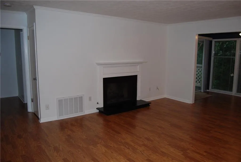 1409 Vicksburg Place, Sandy Springs, Georgia 30350, 2 Bedrooms Bedrooms, ,2 BathroomsBathrooms,Residential,Sold,1409 Vicksburg Place,5879819