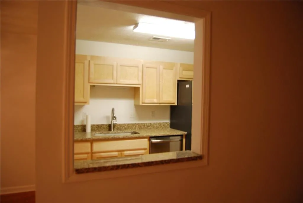 1409 Vicksburg Place, Sandy Springs, Georgia 30350, 2 Bedrooms Bedrooms, ,2 BathroomsBathrooms,Residential,Sold,1409 Vicksburg Place,5879819