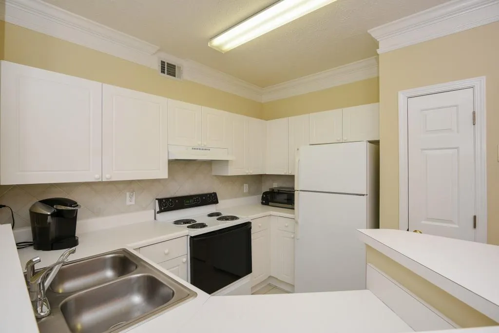 5559 Glenridge Drive Unit 2203, Atlanta, Georgia 30342, 2 Bedrooms Bedrooms, ,2 BathroomsBathrooms,Residential,Sold,5559 Glenridge Drive Unit 2203,5749973