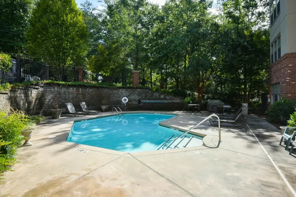 5559 Glenridge Drive Unit 2203, Atlanta, Georgia 30342, 2 Bedrooms Bedrooms, ,2 BathroomsBathrooms,Residential,Sold,5559 Glenridge Drive Unit 2203,5749973