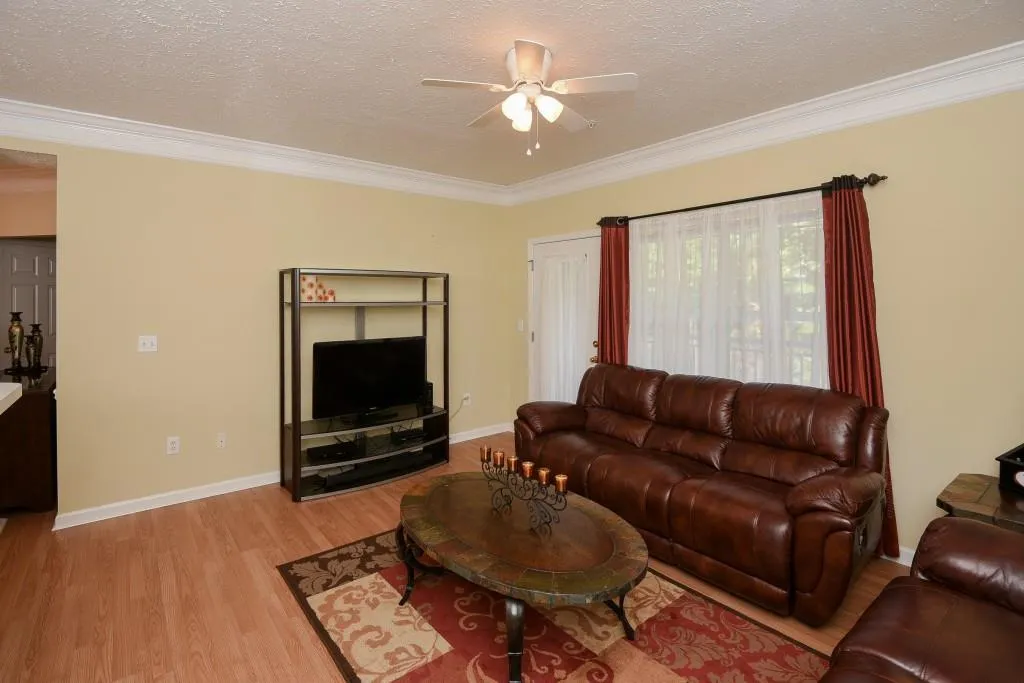 5559 Glenridge Drive Unit 2203, Atlanta, Georgia 30342, 2 Bedrooms Bedrooms, ,2 BathroomsBathrooms,Residential,Sold,5559 Glenridge Drive Unit 2203,5749973