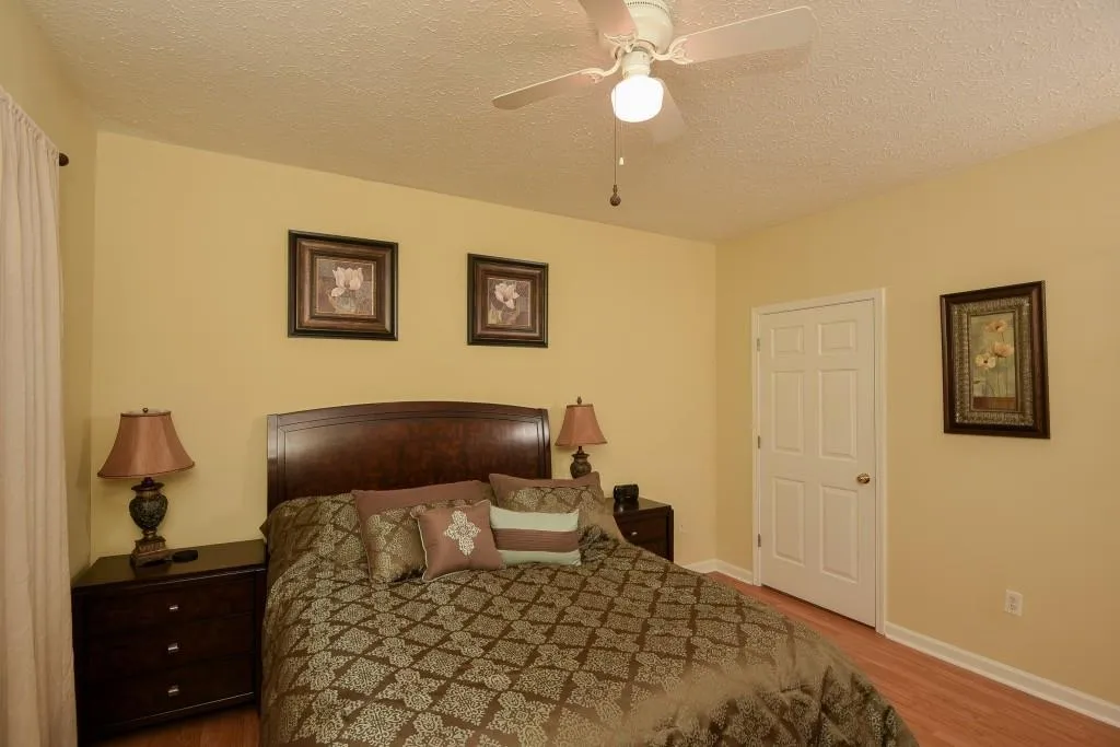 5559 Glenridge Drive Unit 2203, Atlanta, Georgia 30342, 2 Bedrooms Bedrooms, ,2 BathroomsBathrooms,Residential,Sold,5559 Glenridge Drive Unit 2203,5749973