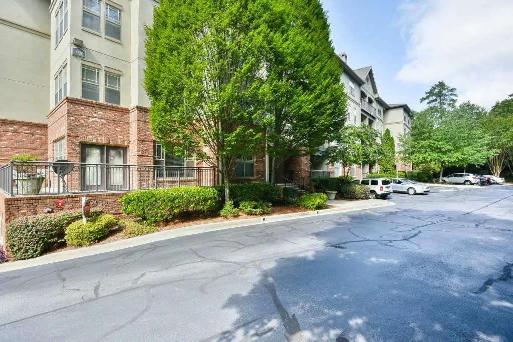 5559 Glenridge Drive Unit 2203, Atlanta, Georgia 30342, 2 Bedrooms Bedrooms, ,2 BathroomsBathrooms,Residential,Sold,5559 Glenridge Drive Unit 2203,5749973