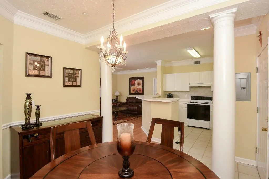 5559 Glenridge Drive Unit 2203, Atlanta, Georgia 30342, 2 Bedrooms Bedrooms, ,2 BathroomsBathrooms,Residential,Sold,5559 Glenridge Drive Unit 2203,5749973