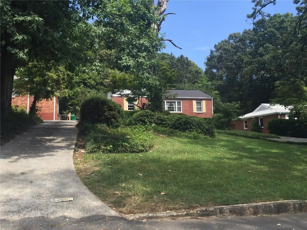 1176 Clearview Drive Ne, Atlanta, Georgia 30319, 3 Bedrooms Bedrooms, ,1 BathroomBathrooms,Residential,Sold,1176 Clearview Drive Ne,5746330