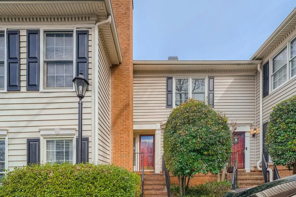 97 Mount Vernon Circle, Sandy Springs, Georgia 30338, 2 Bedrooms Bedrooms, ,2 BathroomsBathrooms,Residential,Sold,97 Mount Vernon Circle,6990742