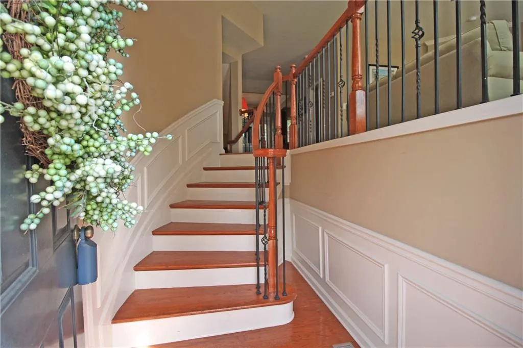 2800 Loftview Square Unit -, Atlanta, Georgia 30339, 4 Bedrooms Bedrooms, ,2 BathroomsBathrooms,Residential,Sold,2800 Loftview Square Unit -,5680457 2800 Loftview Square Unit -, Atlanta, Georgia 30339, 4 Bedrooms Bedrooms, ,2 BathroomsBathrooms,Residential,Sold,2800 Loftview Square Unit -,5680457