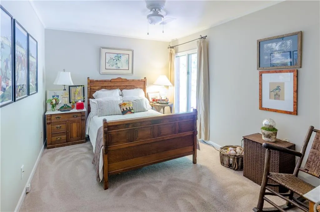 5425 Glenridge Drive Unit 28, Sandy Springs, Georgia 30342, 4 Bedrooms Bedrooms, ,4 BathroomsBathrooms,Residential,Sold,5425 Glenridge Drive Unit 28,5729459
