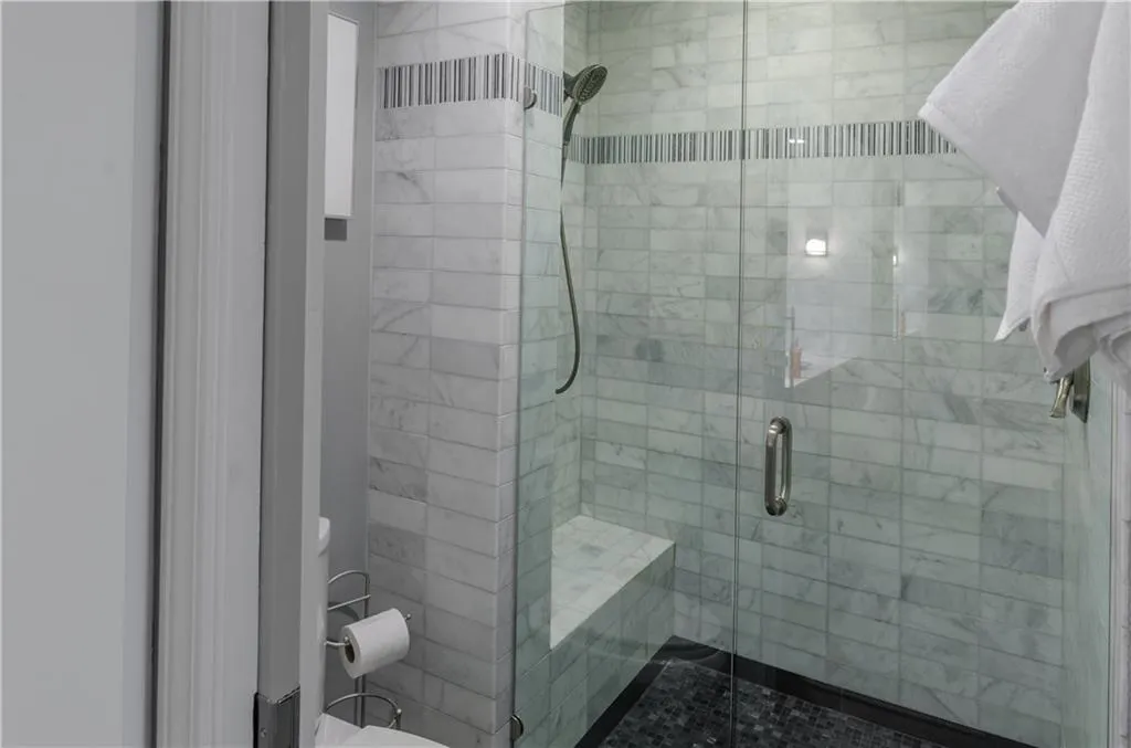 5425 Glenridge Drive Unit 28, Sandy Springs, Georgia 30342, 4 Bedrooms Bedrooms, ,4 BathroomsBathrooms,Residential,Sold,5425 Glenridge Drive Unit 28,5729459