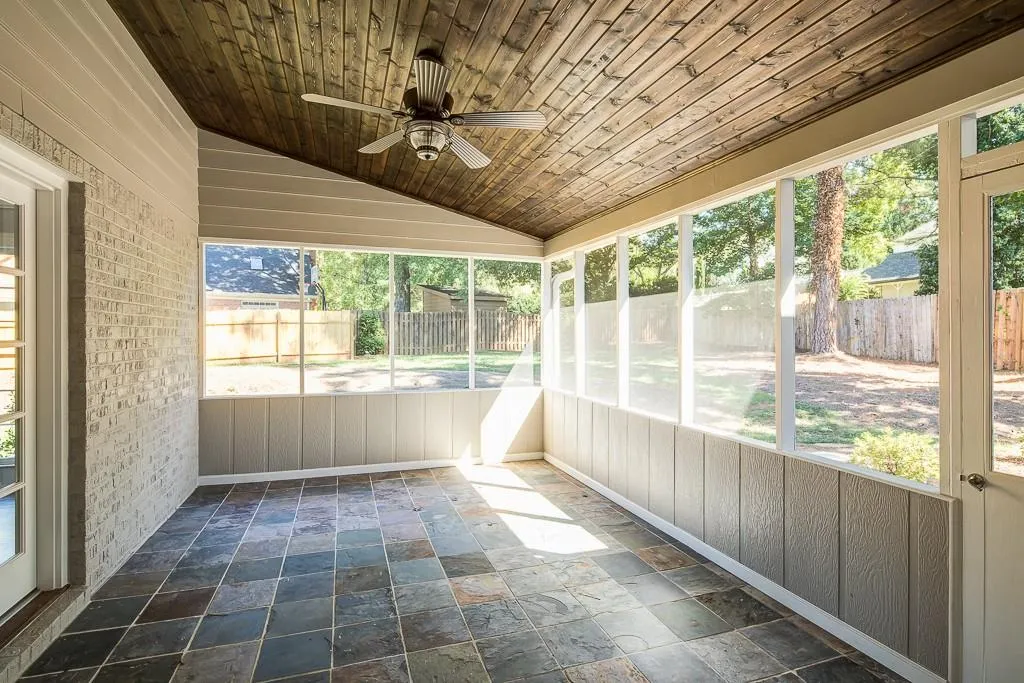 425 Breakwater Ridge, Atlanta, Georgia 30328, 6 Bedrooms Bedrooms, ,5 BathroomsBathrooms,Residential,Sold,425 Breakwater Ridge,5756930