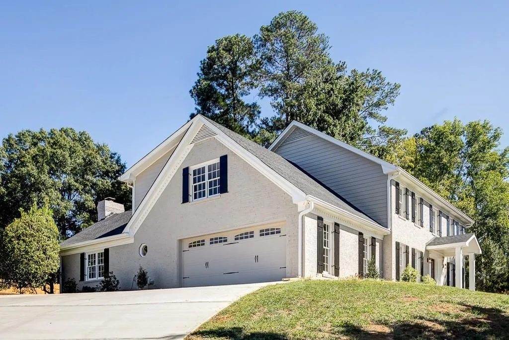 425 Breakwater Ridge, Atlanta, Georgia 30328, 6 Bedrooms Bedrooms, ,5 BathroomsBathrooms,Residential,Sold,425 Breakwater Ridge,5756930