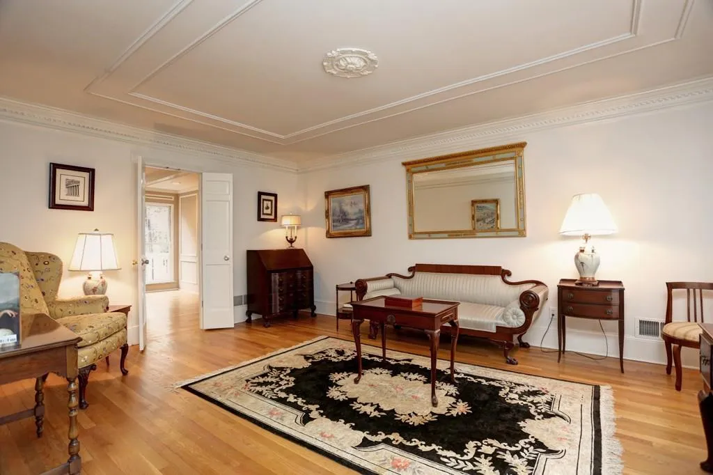 2665 Spalding Drive, Sandy Springs, Georgia 30350, 6 Bedrooms Bedrooms, ,4 BathroomsBathrooms,Residential,Sold,2665 Spalding Drive,5907838