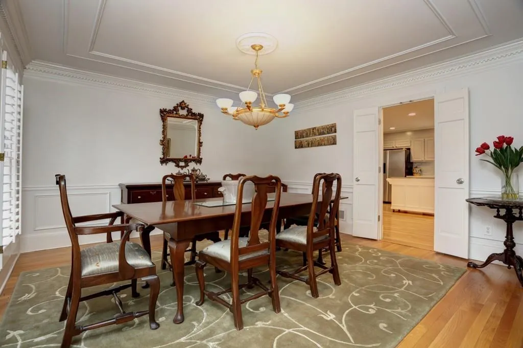 2665 Spalding Drive, Sandy Springs, Georgia 30350, 6 Bedrooms Bedrooms, ,4 BathroomsBathrooms,Residential,Sold,2665 Spalding Drive,5907838