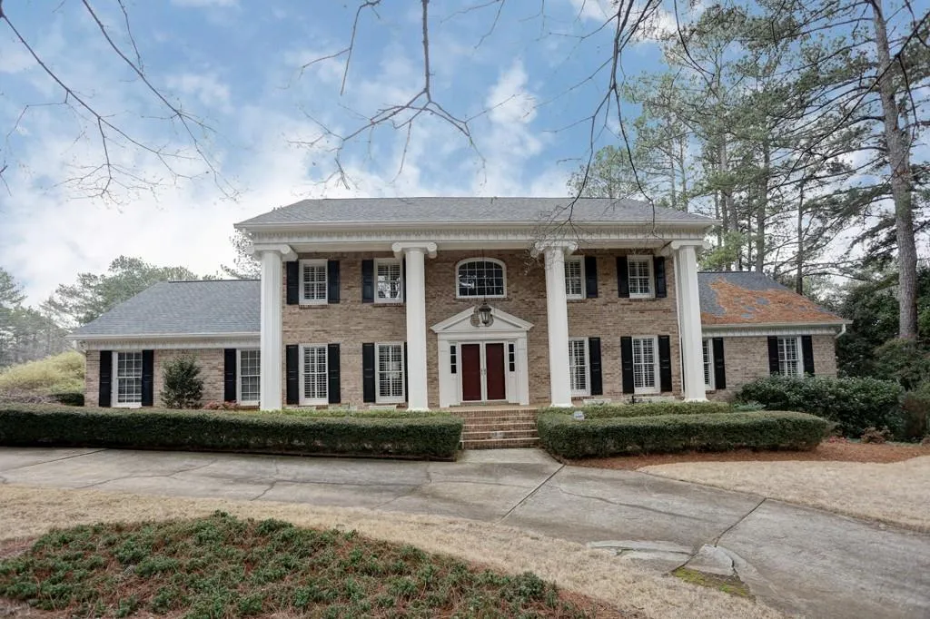 2665 Spalding Drive, Sandy Springs, Georgia 30350, 6 Bedrooms Bedrooms, ,4 BathroomsBathrooms,Residential,Sold,2665 Spalding Drive,5907838
