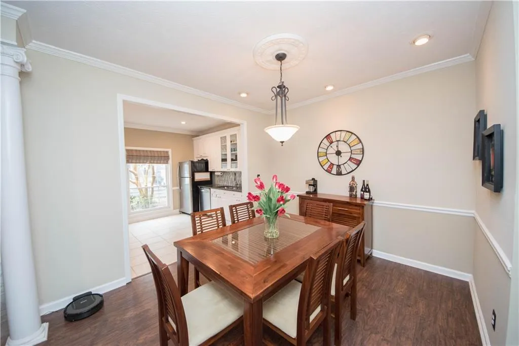 5605 Chemin De Vie, Atlanta, Georgia 30342, 2 Bedrooms Bedrooms, ,2 BathroomsBathrooms,Residential,Sold,5605 Chemin De Vie,6509473 5605 Chemin De Vie, Atlanta, Georgia 30342, 2 Bedrooms Bedrooms, ,2 BathroomsBathrooms,Residential,Sold,5605 Chemin De Vie,6509473