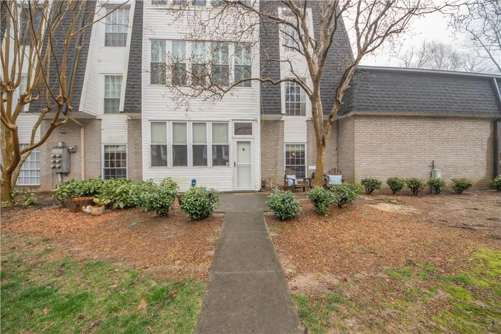 5605 Chemin De Vie, Atlanta, Georgia 30342, 2 Bedrooms Bedrooms, ,2 BathroomsBathrooms,Residential,Sold,5605 Chemin De Vie,6509473 5605 Chemin De Vie, Atlanta, Georgia 30342, 2 Bedrooms Bedrooms, ,2 BathroomsBathrooms,Residential,Sold,5605 Chemin De Vie,6509473