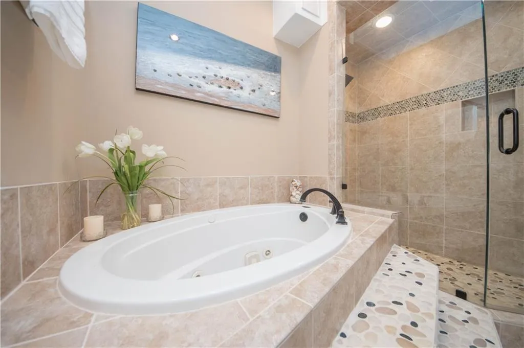 5605 Chemin De Vie, Atlanta, Georgia 30342, 2 Bedrooms Bedrooms, ,2 BathroomsBathrooms,Residential,Sold,5605 Chemin De Vie,6509473 5605 Chemin De Vie, Atlanta, Georgia 30342, 2 Bedrooms Bedrooms, ,2 BathroomsBathrooms,Residential,Sold,5605 Chemin De Vie,6509473