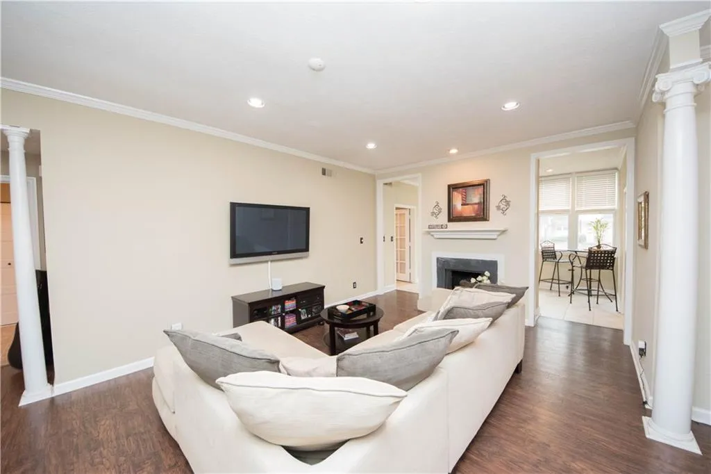 5605 Chemin De Vie, Atlanta, Georgia 30342, 2 Bedrooms Bedrooms, ,2 BathroomsBathrooms,Residential,Sold,5605 Chemin De Vie,6509473 5605 Chemin De Vie, Atlanta, Georgia 30342, 2 Bedrooms Bedrooms, ,2 BathroomsBathrooms,Residential,Sold,5605 Chemin De Vie,6509473