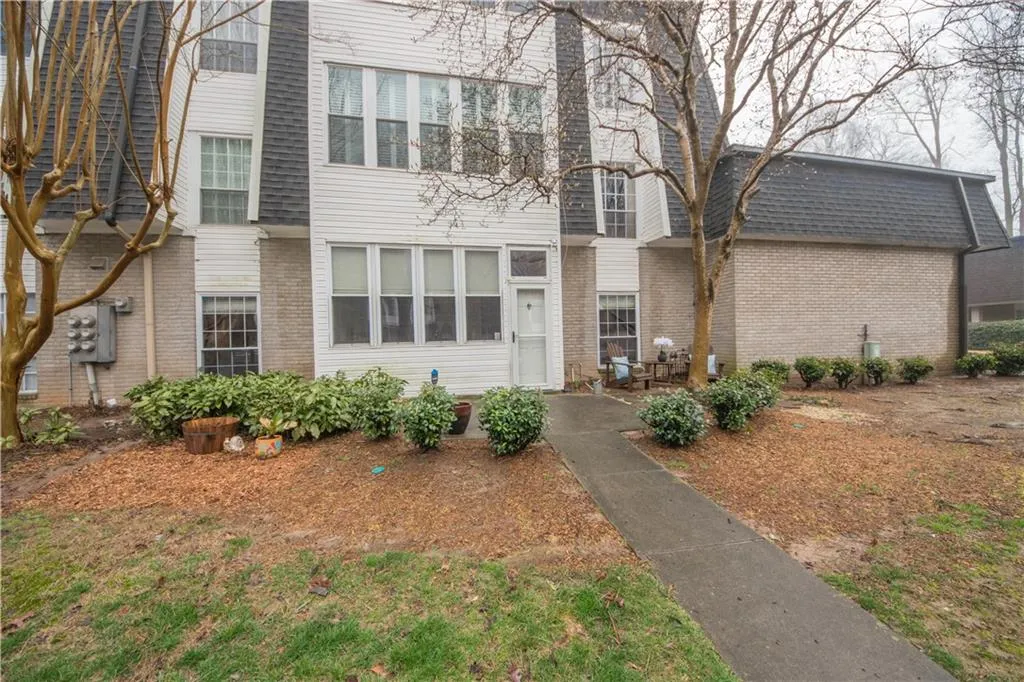 5605 Chemin De Vie, Atlanta, Georgia 30342, 2 Bedrooms Bedrooms, ,2 BathroomsBathrooms,Residential,Sold,5605 Chemin De Vie,6509473 5605 Chemin De Vie, Atlanta, Georgia 30342, 2 Bedrooms Bedrooms, ,2 BathroomsBathrooms,Residential,Sold,5605 Chemin De Vie,6509473