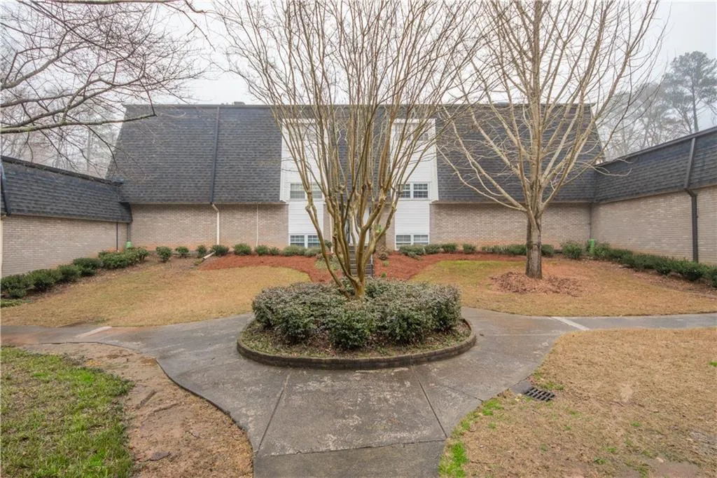 5605 Chemin De Vie, Atlanta, Georgia 30342, 2 Bedrooms Bedrooms, ,2 BathroomsBathrooms,Residential,Sold,5605 Chemin De Vie,6509473 5605 Chemin De Vie, Atlanta, Georgia 30342, 2 Bedrooms Bedrooms, ,2 BathroomsBathrooms,Residential,Sold,5605 Chemin De Vie,6509473