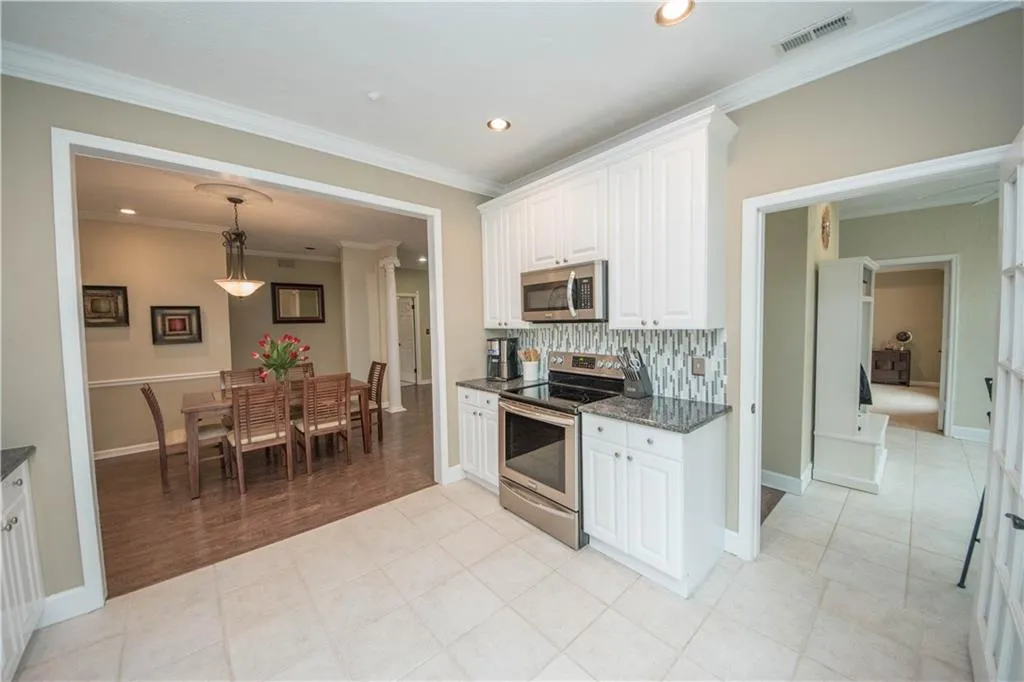 5605 Chemin De Vie, Atlanta, Georgia 30342, 2 Bedrooms Bedrooms, ,2 BathroomsBathrooms,Residential,Sold,5605 Chemin De Vie,6509473 5605 Chemin De Vie, Atlanta, Georgia 30342, 2 Bedrooms Bedrooms, ,2 BathroomsBathrooms,Residential,Sold,5605 Chemin De Vie,6509473